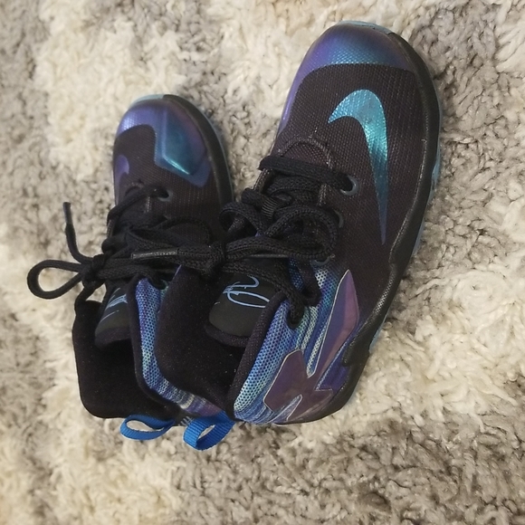 Nike LeBron 13 GS Black/White-Heritage Cyan-Bright Blue-Persian 8C - Picture 2 of 8